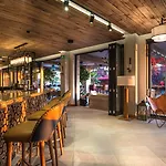 Blu Bay Ξενοδοχείο 5*