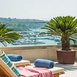 Blu Bay 5*