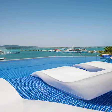 Blu Bay Hotel 5*
